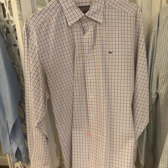 Multiple men’s button down vinyard vines shirts - Picture 3 of 8